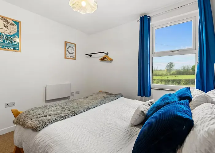 Cumbric - Cosy District Escape *